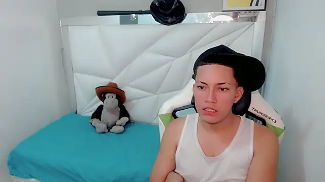 Street poemm  online show from March 8, 10:13 pm