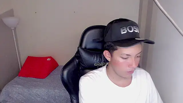 Street poemm  online show from April 4, 9:12 pm