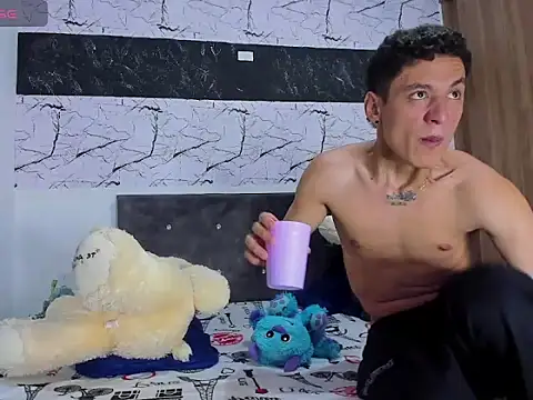 britney london xxx online show from March 6, 3:14 am