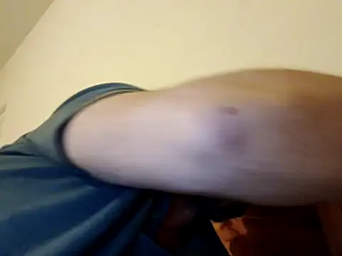 stud2512 online show from March 11, 10:27 pm