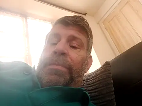 stud2512 online show from April 7, 9:21 am