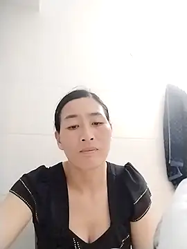 lris-Beauty77 online show from March 18, 4:21 pm