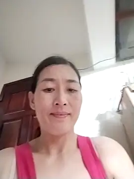 lris-Beauty77 online show from April 19, 3:00 pm