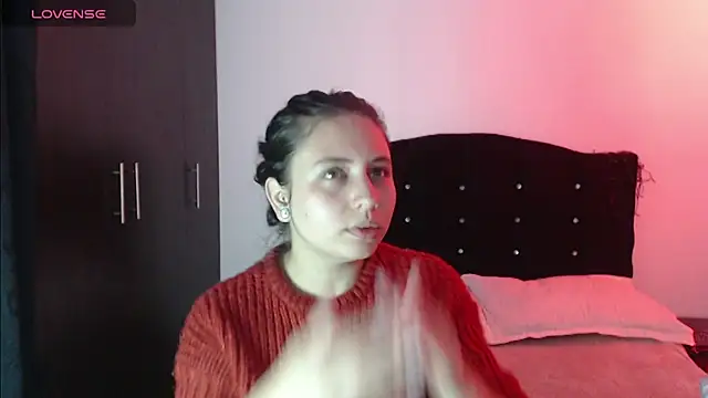 Ana  arms online show from April 7, 3:23 pm