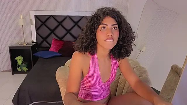 soffiene online show from February 27, 4:01 am