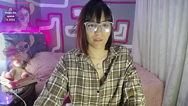 ElowenVirelle online show from March 14, 2:50 am