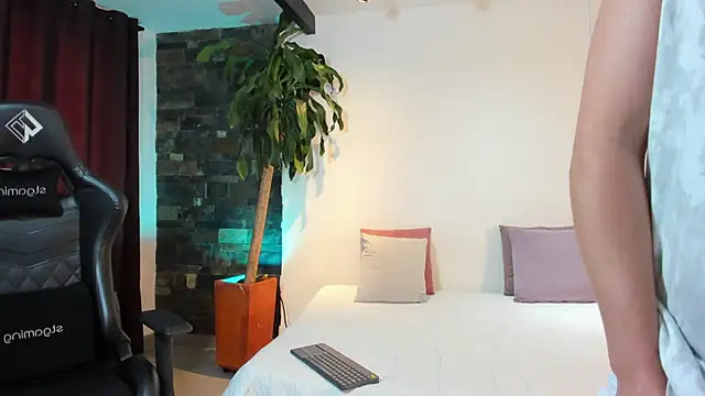 Snapshot of SamJoness_ chatting on March 2, 8:04 pm SamJoness online show from March 2, 8:04 pm