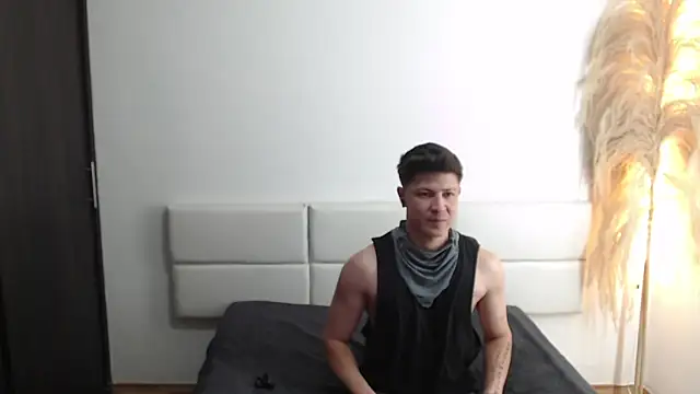 Snapshot of Mat_Jhonson chatting on March 28, 9:31 am Mat Jhonson online show from March 28, 9:31 am