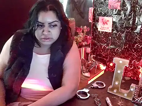 Snapshot of MistressMileenaMiami chatting on July 15, 6:07 am MistressMileenaMiami online show from July 15, 6:07 am