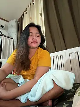 Snapshot of chikababy26 chatting on February 22, 11:25 pm chikababy26 online show from February 22, 11:25 pm