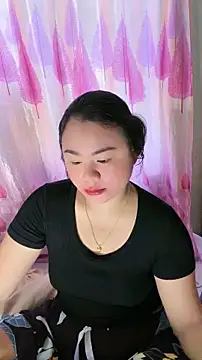 Snapshot of chikababy26 chatting on March 5, 2:18 am chikababy26 online show from March 5, 2:18 am