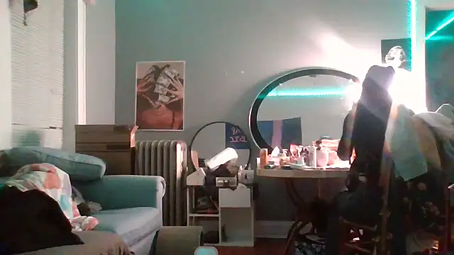 Snapshot of Jaszi3 chatting on March 21, 6:18 am Jaszi3 online show from March 21, 6:18 am