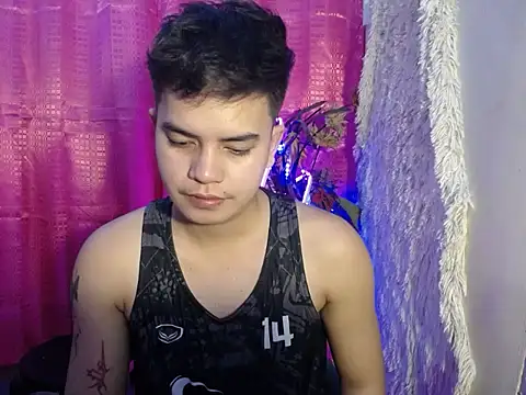 urbigcutienasio online show from March 22, 1:36 pm