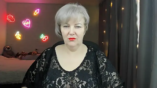 Mary-Leee online show from April 21, 7:47 am