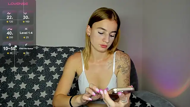 Snapshot of Stacey_Brow chatting on July 6, 1:57 am Stacey Brow online show from July 6, 1:57 am