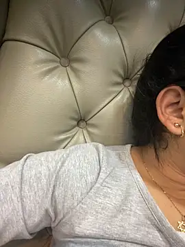 Melie me online show from March 5, 11:06 am