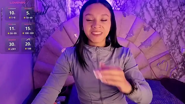 miiaboss  online show from April 23, 11:09 am