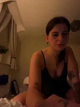 Alicemaexx online show from April 11, 10:25 pm