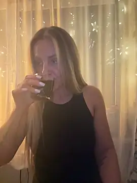 MatureQueen41 online show from March 7, 10:07 pm