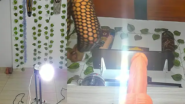 Snapshot of bella__funny chatting on June 11, 6:39 pm bella funny online show from June 11, 6:39 pm