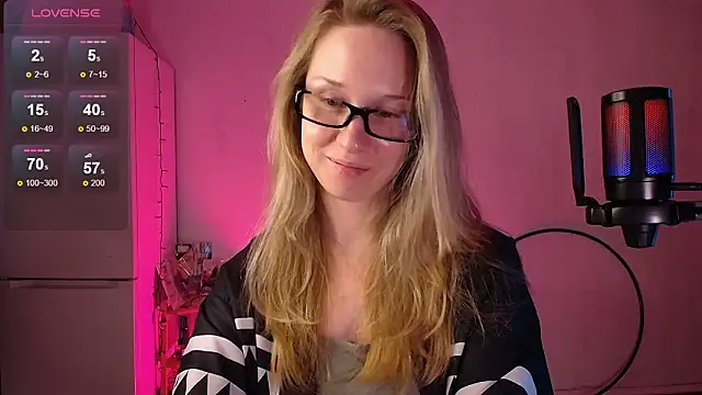 SatinSinner online show from March 7, 3:31 pm