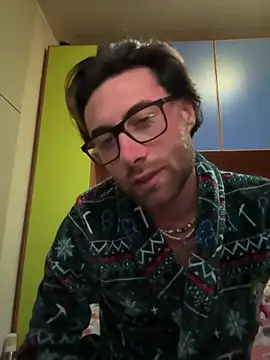 Snapshot of neutro1122 chatting on February 21, 10:22 pm neutro1122 online show from February 21, 10:22 pm