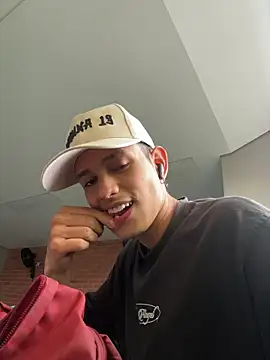 HarryGaze online show from February 25, 1:10 pm