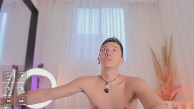 Thiago Jones1 online show from April 19, 5:01 pm