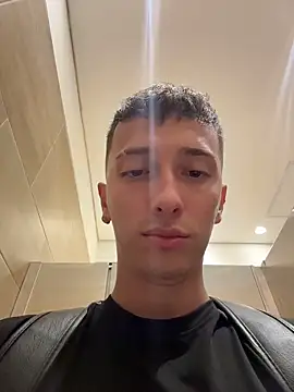 Snapshot of Thiago_Jones1 chatting on June 5, 9:31 pm Thiago Jones1 online show from June 5, 9:31 pm