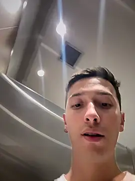 Snapshot of Thiago_Jones1 chatting on June 25, 10:58 pm Thiago Jones1 online show from June 25, 10:58 pm