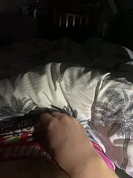 crustyyy1 online show from March 7, 12:29 am