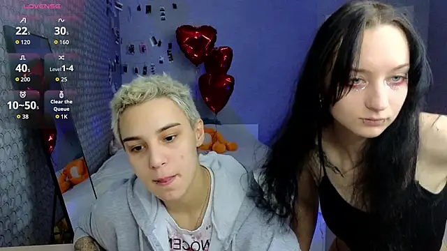 LuxuryLoverss online show from March 14, 10:10 am