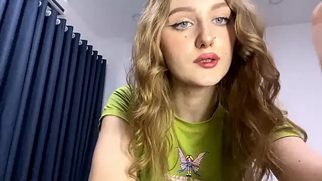 HotCheeseCake online show from March 3, 10:43 am