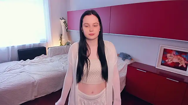 LynnaNull online show from March 6, 11:28 am