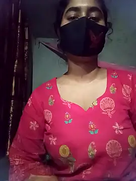 hotgirls02 online show from April 20, 11:17 pm