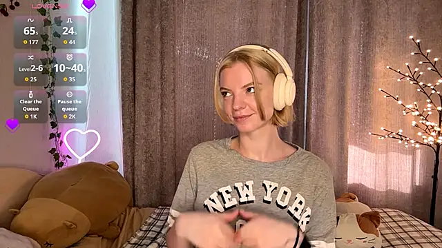 Snapshot of Marry_Sornatiko chatting on May 23, 3:16 pm Marry Sornatiko online show from May 23, 3:16 pm