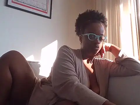 Writergurl69 online show from March 19, 2:43 pm