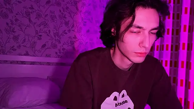 crybae online show from February 24, 2:20 am