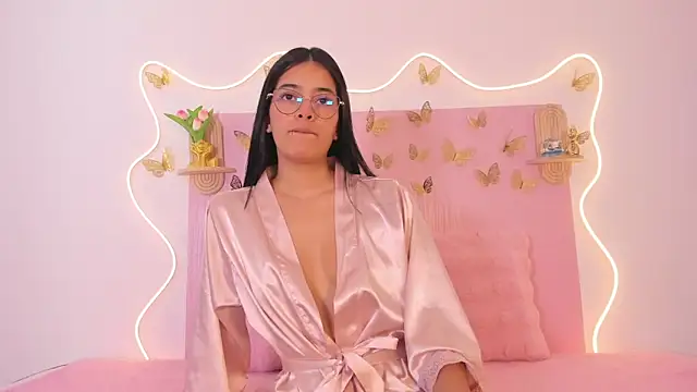 Isaa-queen online show from April 5, 2:36 pm