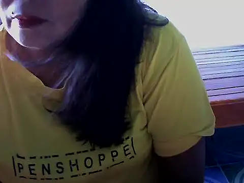 Flowerblossom123 online show from April 15, 4:19 am