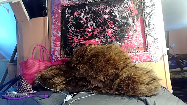 BunnyYT online show from April 6, 6:42 pm