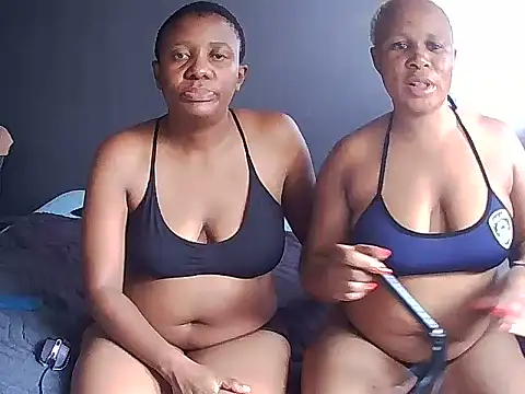 CocoAssDuo online show from February 24, 11:30 am