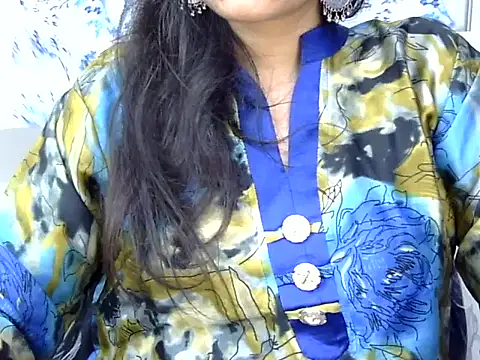 Snapshot of Neha_Sharma2 chatting on June 3, 2:33 pm Neha Sharma2 online show from June 3, 2:33 pm