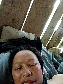 heesuu11 online show from April 7, 5:30 am