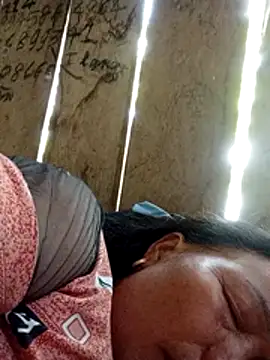 heesuu11 online show from April 9, 5:18 am