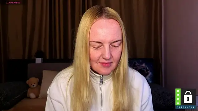 Snapshot of Bella_soulmate chatting on May 6, 5:25 am Bella soulmate online show from May 6, 5:25 am
