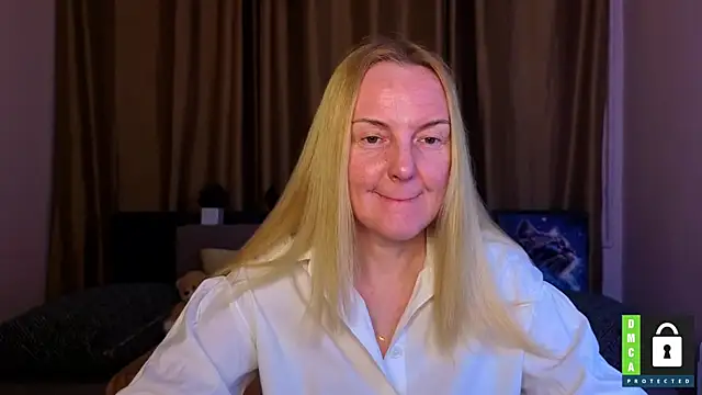 Snapshot of Bella_soulmate chatting on May 21, 11:28 am Bella soulmate online show from May 21, 11:28 am
