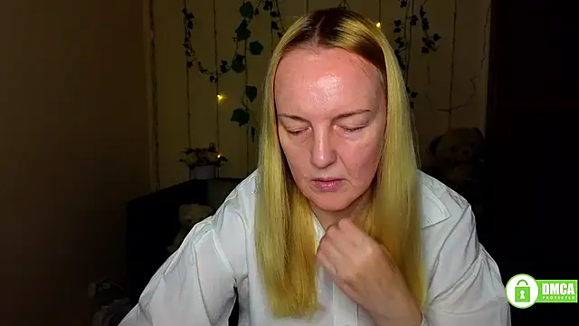 Snapshot of Bella_soulmate chatting on May 23, 5:45 am Bella soulmate online show from May 23, 5:45 am