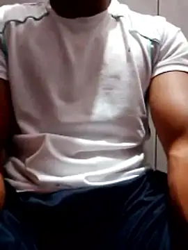Snapshot of Rodr_go14 chatting on April 28, 2:38 am Rodr go14 online show from April 28, 2:38 am