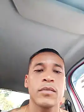 Snapshot of Rodr_go14 chatting on April 28, 2:44 pm Rodr go14 online show from April 28, 2:44 pm